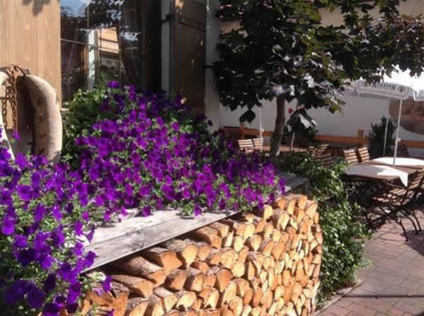 Hotel Restaurant Fruehlingsgarten Füssen Exterior foto